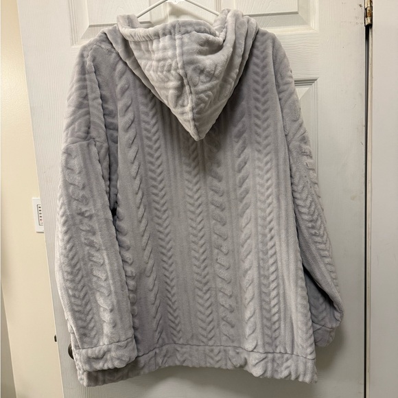 La Vie En Rose Soft Gray Jacket - Picture 2 of 4